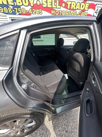 Photo of 2015 Gun Metallic Nissan Altima