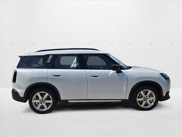 Photo of 2025 Nanuq White Metallic MINI Countryman