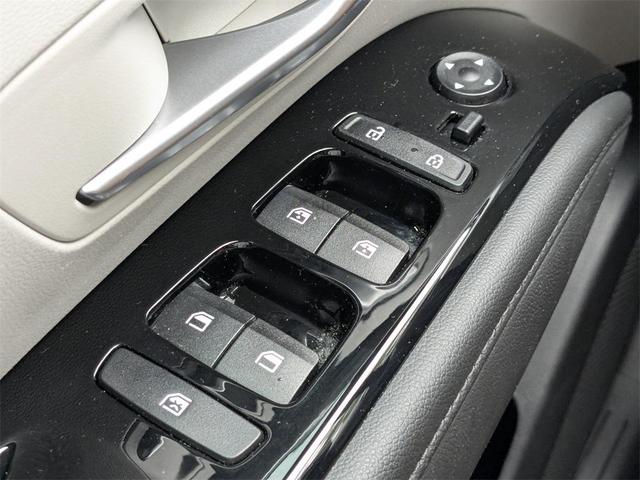 Photo of 2022 Quartz White Hyundai TUCSON Hybrid