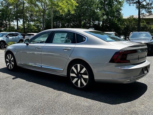 Photo of 2024 Silver Dawn Metallic Volvo S90 Recharge Plug-In Hybrid