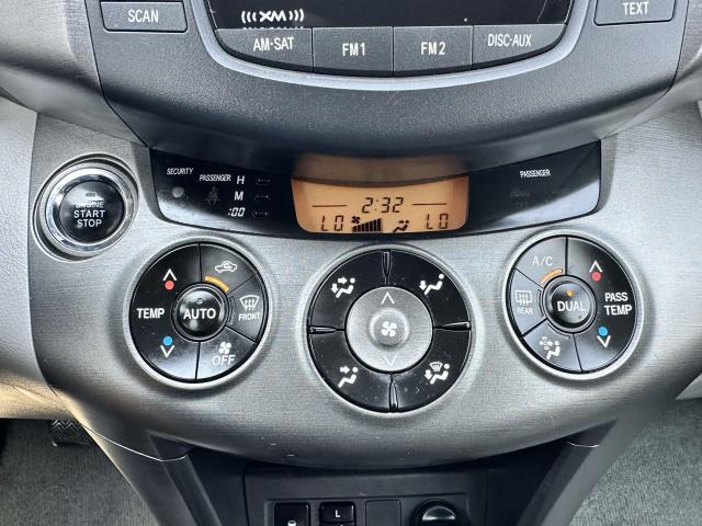 Photo of 2009 Blizzard Pearl Toyota RAV4