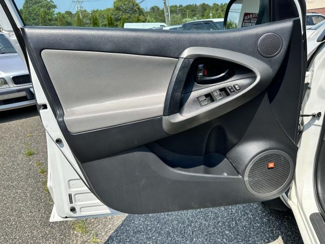 Photo of 2009 Blizzard Pearl Toyota RAV4