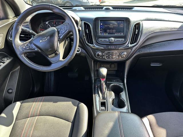 Photo of 2022 Mosaic Black Metallic Chevrolet Equinox