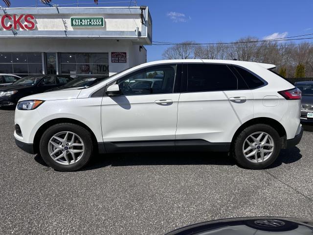 Photo of 2022 Star White Metallic Tri-Coat Ford Edge