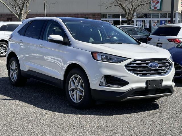 Photo of 2022 Star White Metallic Tri-Coat Ford Edge