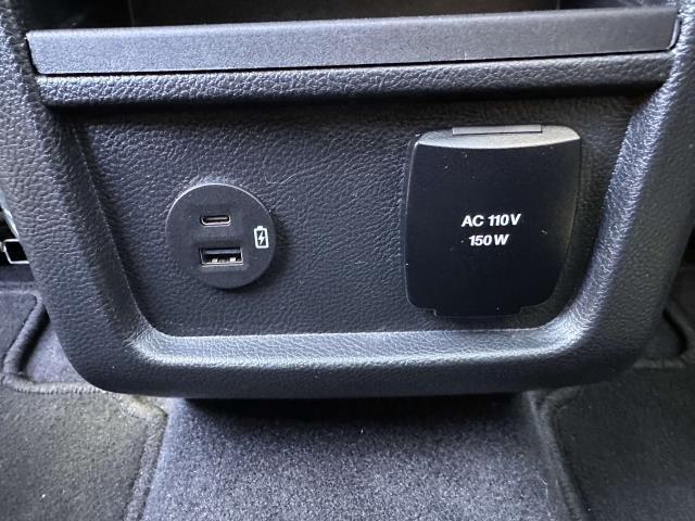 Photo of 2022 Star White Metallic Tri-Coat Ford Edge