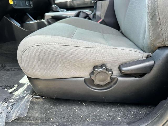 Photo of 2016 Magnetic Gray Metallic Toyota Tacoma