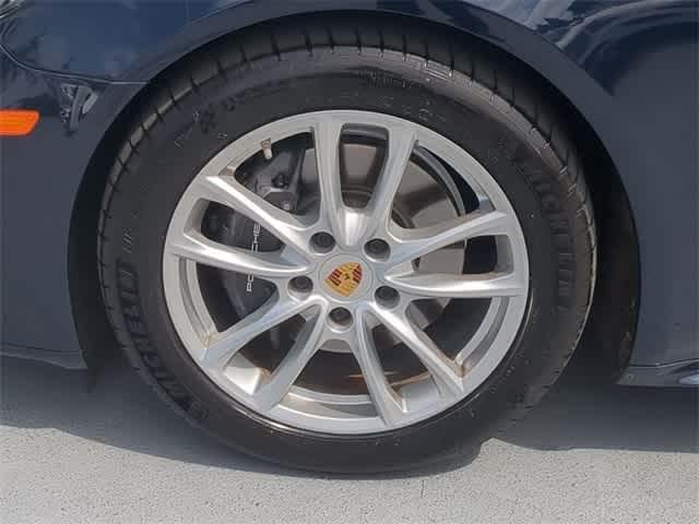 Photo of 2018 Night Blue Metallic Porsche Panamera