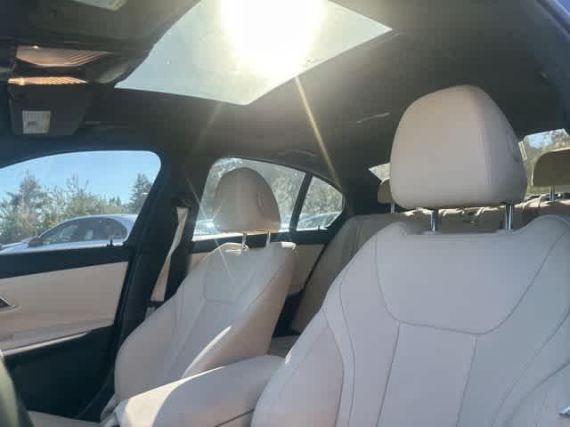 Photo of 2021 Jet Black BMW 330