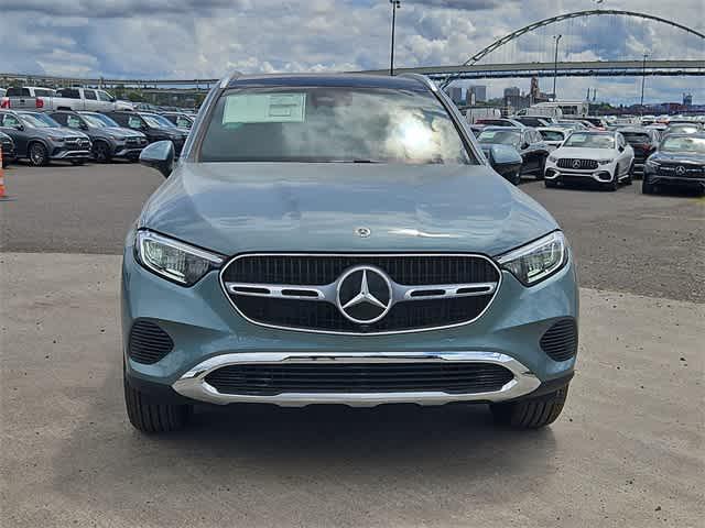 Photo of 2025 Verde Mercedes-Benz GLC 350e