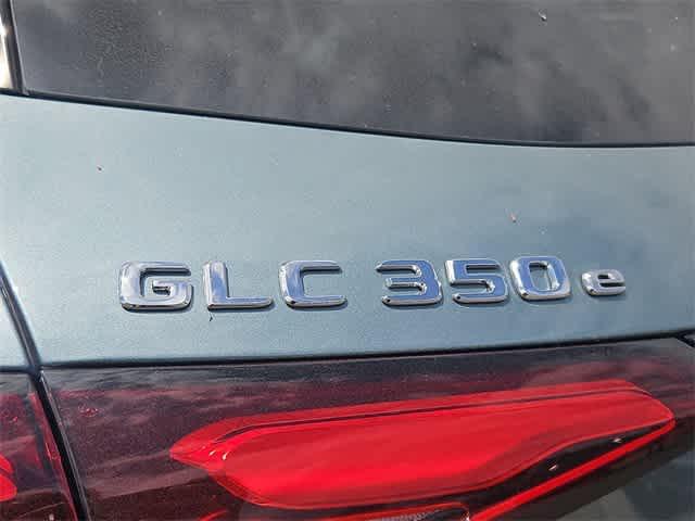 Photo of 2025 Verde Mercedes-Benz GLC 350e