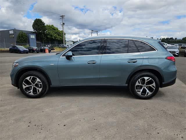 Photo of 2025 Verde Mercedes-Benz GLC 350e