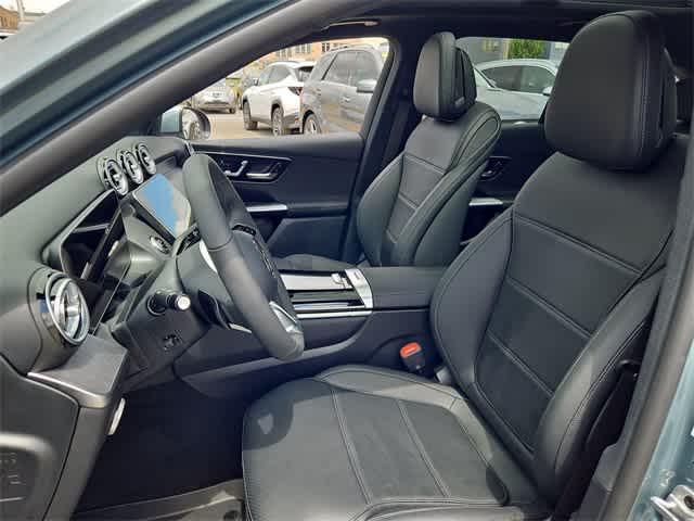 Photo of 2025 Verde Mercedes-Benz GLC 350e