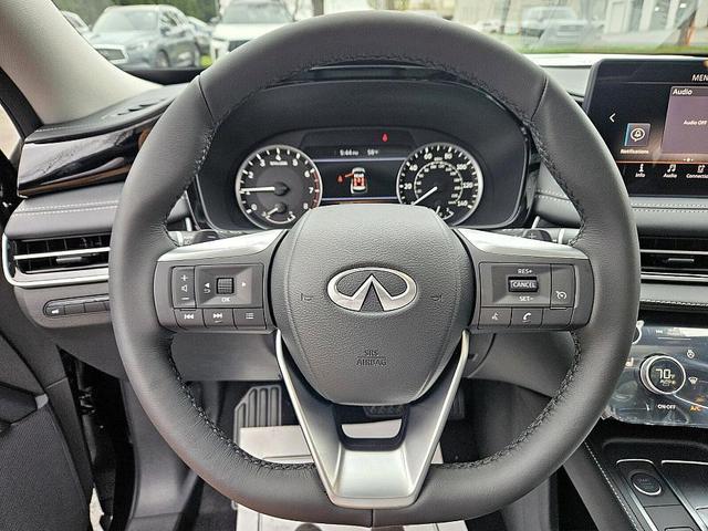 Photo of 2025 Diamond Black INFINITI QX60