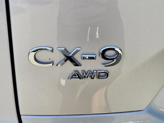 Photo of 2023 Sonic Silver Metallic Mazda CX-9