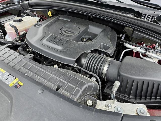 Photo of 2021 Red Jeep Grand Cherokee L