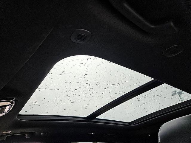 Photo of 2021 Red Jeep Grand Cherokee L