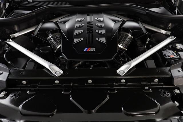 Photo of 2025 Carbon Black Metallic BMW X7