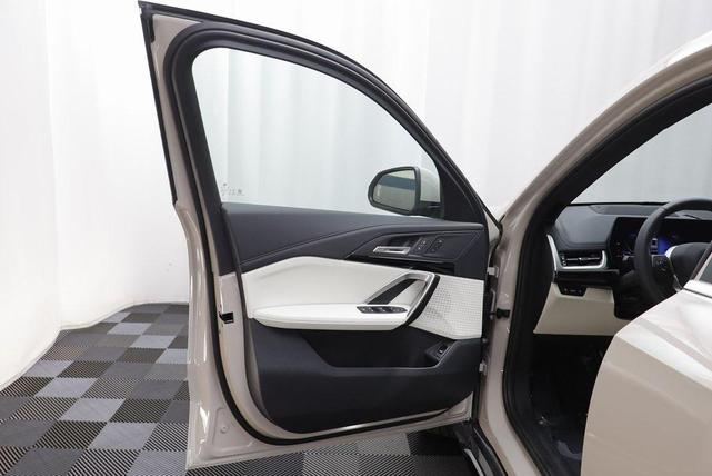 Photo of 2026 Dune Grey Metallic BMW X1