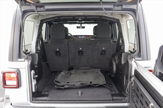 Photo of 2023 Silver Zynith Clearcoat Jeep Wrangler