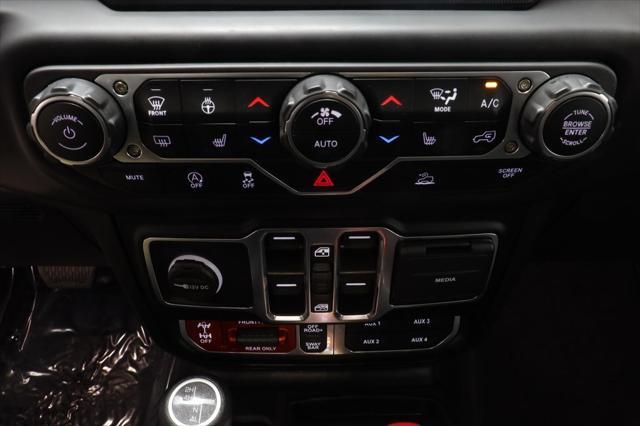 Photo of 2023 Silver Zynith Clearcoat Jeep Wrangler