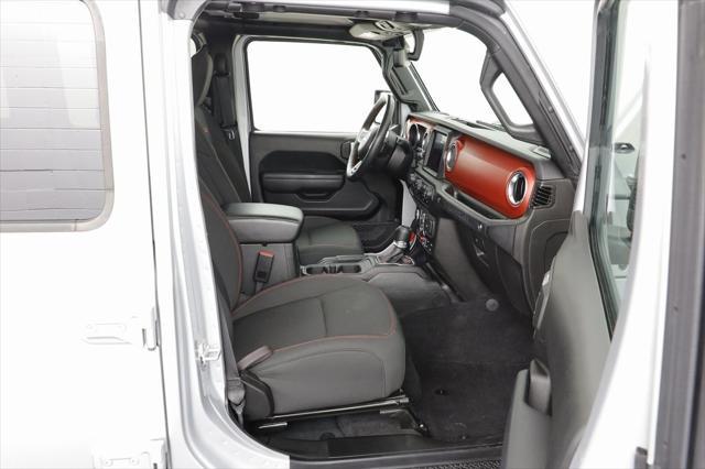 Photo of 2023 Silver Zynith Clearcoat Jeep Wrangler