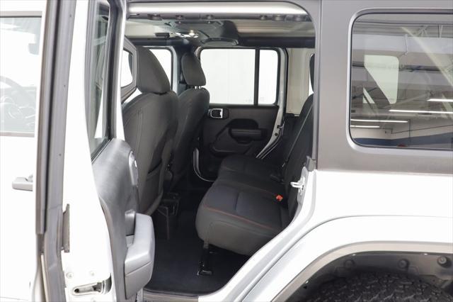 Photo of 2023 Silver Zynith Clearcoat Jeep Wrangler