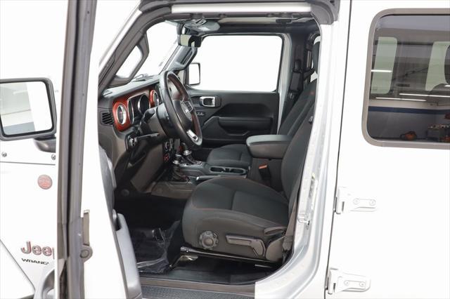 Photo of 2023 Silver Zynith Clearcoat Jeep Wrangler