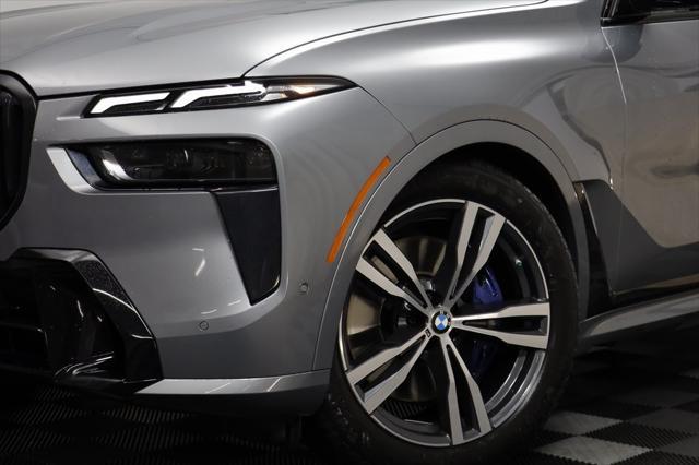 Photo of 2023 Skyscraper Grey Metallic BMW X7
