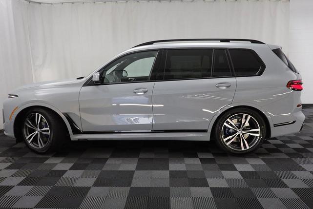 Photo of 2026 Brooklyn Grey Metallic BMW X7