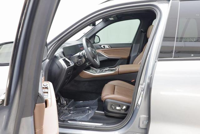 Photo of 2025 Skyscraper Grey Metallic BMW X5