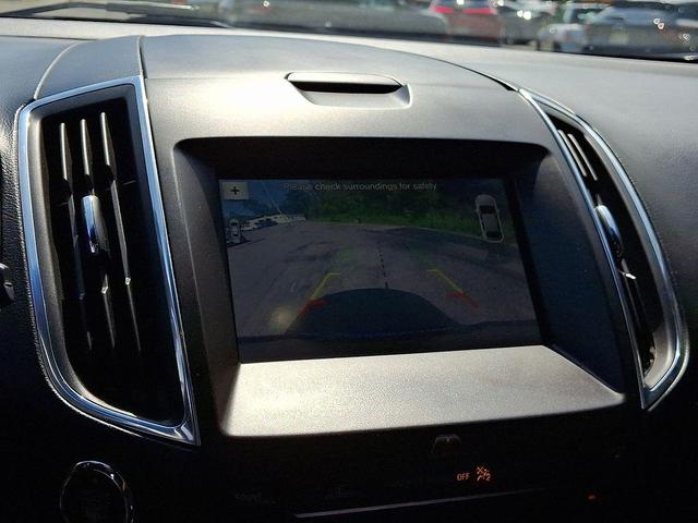 Photo of 2019 Agate Black Metallic Ford Edge