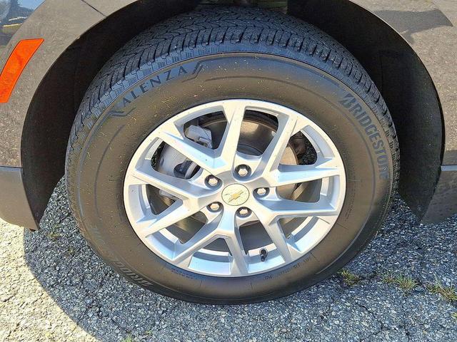 Photo of 2022 Iron Gray Metallic Chevrolet Equinox