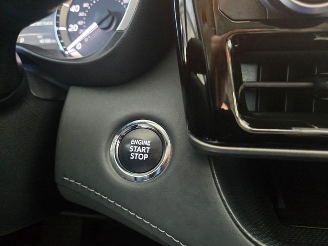 Photo of 2023 Wind Chill Pearl Toyota Highlander