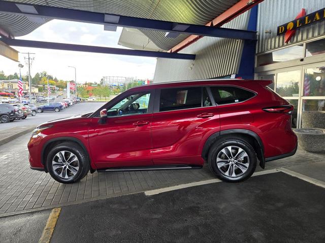 Photo of 2024 Ruby Flare Pearl Toyota Highlander
