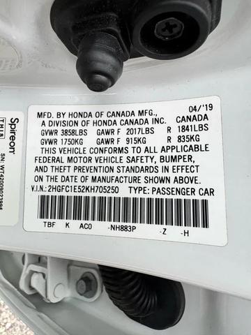 Photo of 2019 Platinum White Pearl Honda Civic Si