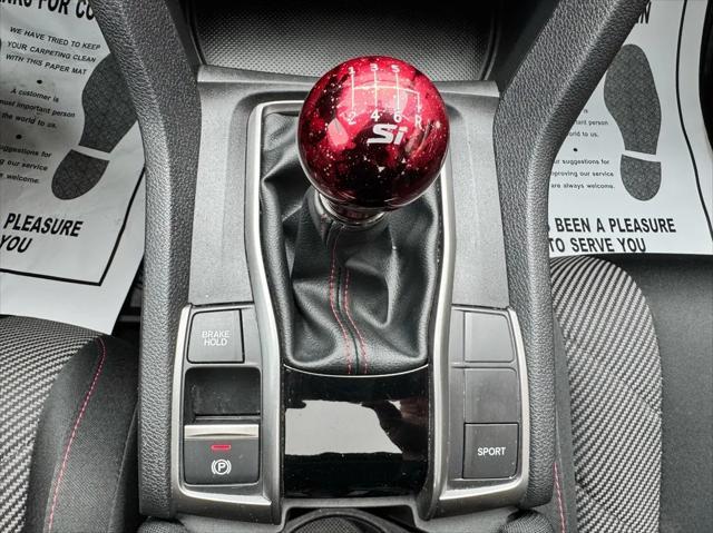 Photo of 2019 Platinum White Pearl Honda Civic Si