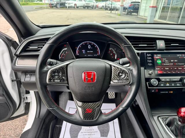 Photo of 2019 Platinum White Pearl Honda Civic Si