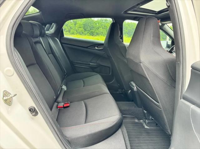 Photo of 2019 Platinum White Pearl Honda Civic Si