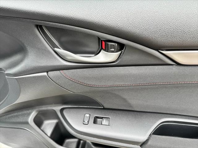 Photo of 2019 Platinum White Pearl Honda Civic Si