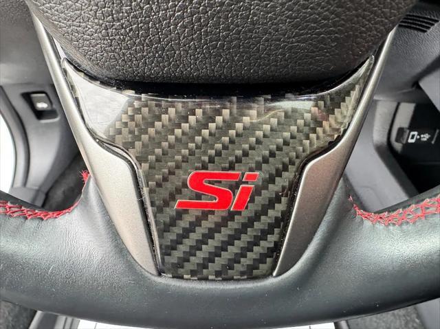 Photo of 2019 Platinum White Pearl Honda Civic Si
