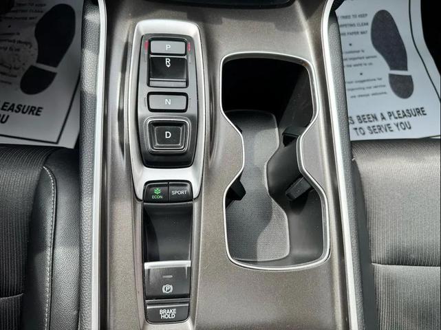 Photo of 2022 Sonic Gray Pearl Honda Accord