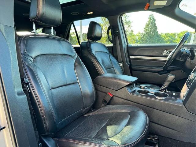 Photo of 2019 Ingot Silver Metallic Ford Explorer
