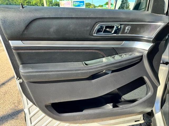 Photo of 2019 Ingot Silver Metallic Ford Explorer