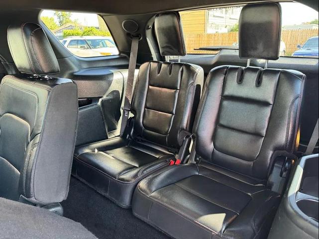 Photo of 2019 Ingot Silver Metallic Ford Explorer