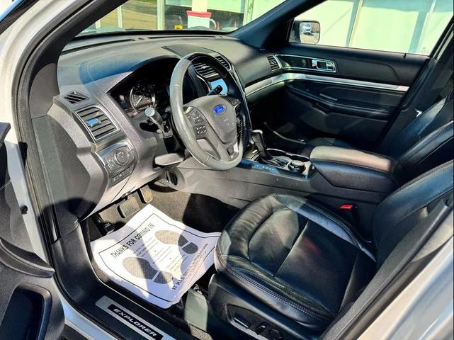 Photo of 2019 Ingot Silver Metallic Ford Explorer