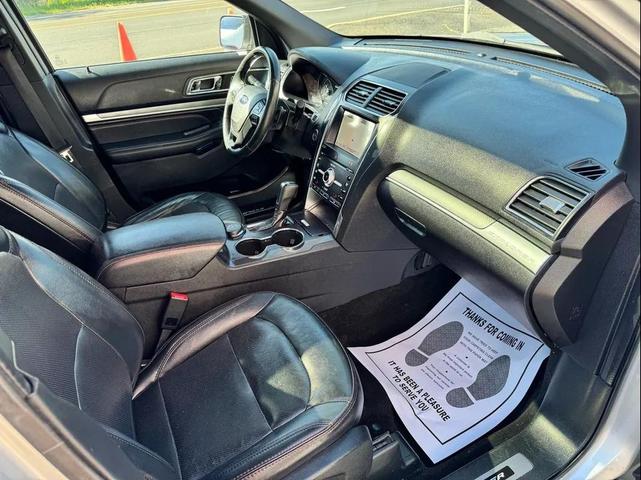 Photo of 2019 Ingot Silver Metallic Ford Explorer