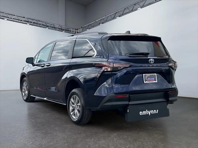 Photo of 2023 Blueprint Toyota Sienna