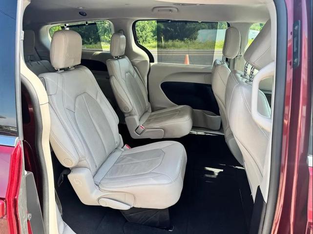 Photo of 2021 Velvet Red Pearlcoat Chrysler Pacifica