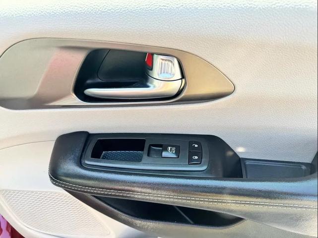 Photo of 2021 Velvet Red Pearlcoat Chrysler Pacifica